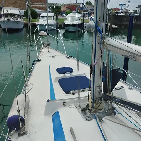 Botel House Boat